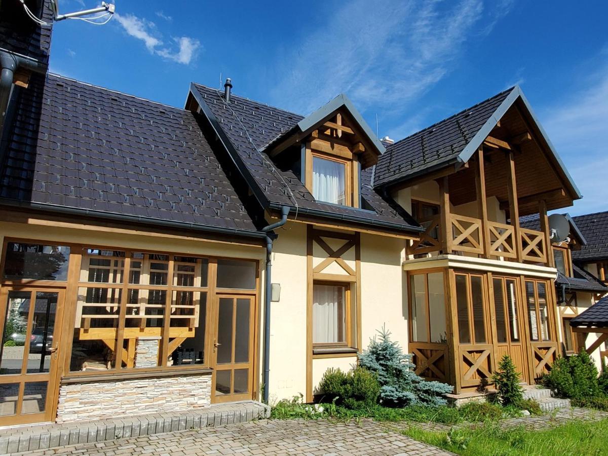 Apartments Highland Stara Lesna Bagian luar foto