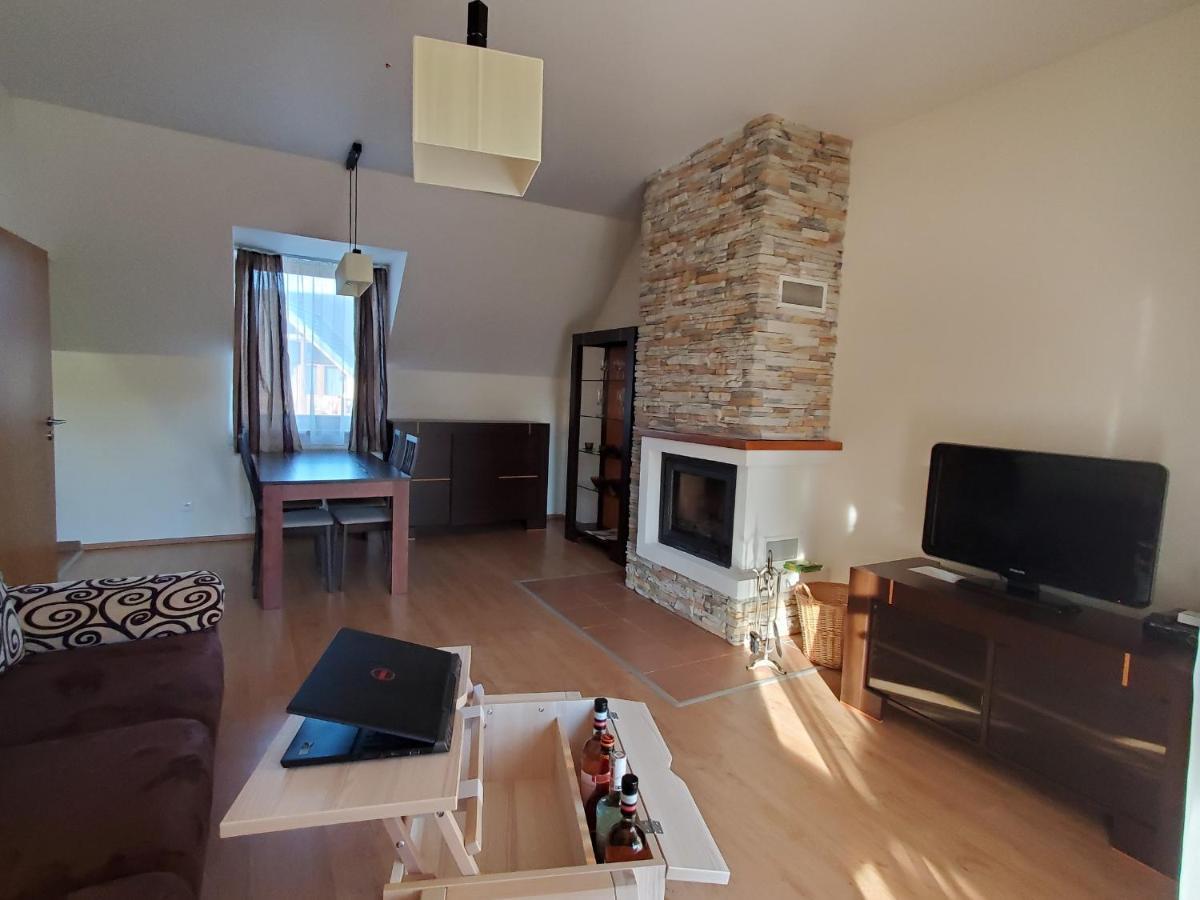 Apartments Highland Stara Lesna Bagian luar foto